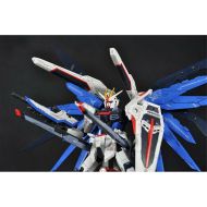 Dekoratívne postava Bandai FREEDOM GUNDAM